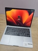 Macbook Pro 2017 - Image 6